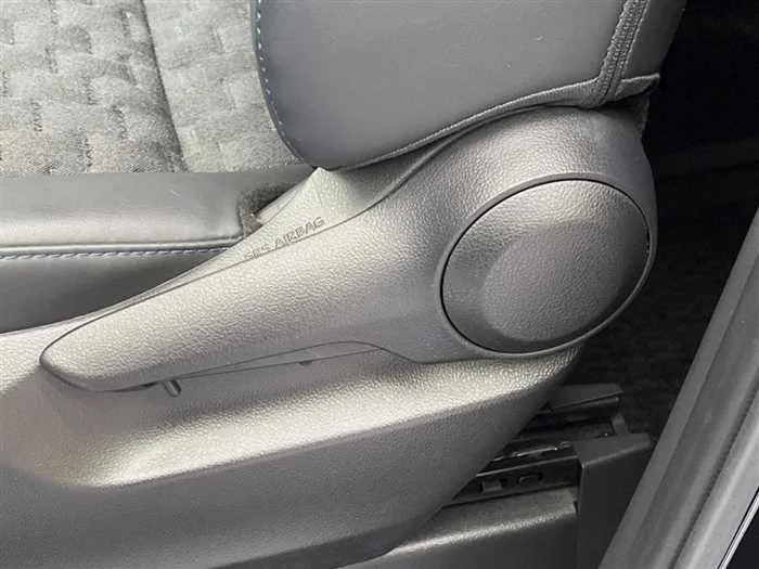 Toyota Voxy 2023 — миниатюра 3