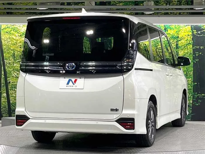 Toyota Voxy 2024 — миниатюра 4