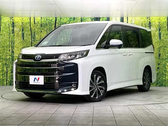 Toyota Noah 2024 — фото 1, купить с доставкой в Москву