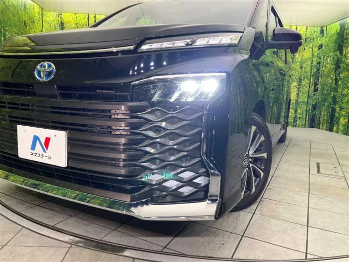 Toyota Voxy 2024 — миниатюра 4