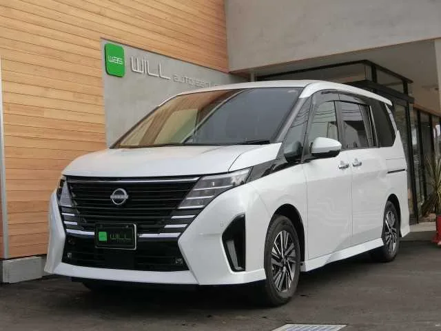 Nissan Serena 2023 — фото 1, купить с доставкой в Москву