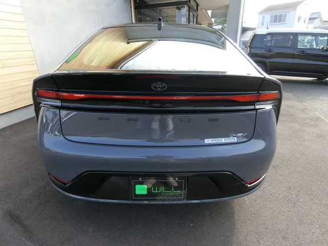 Toyota Prius 2023 — миниатюра 2