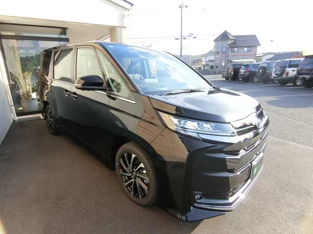 Toyota Noah 2026 — миниатюра 3