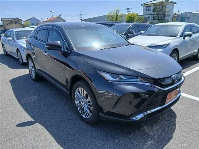 Toyota Harrier 2024 — фото 1, купить с доставкой в Москву