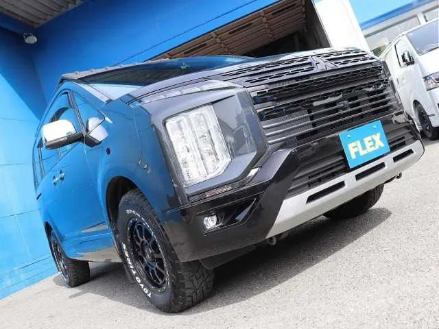 Mitsubishi Delica D:5 2023 — миниатюра 3