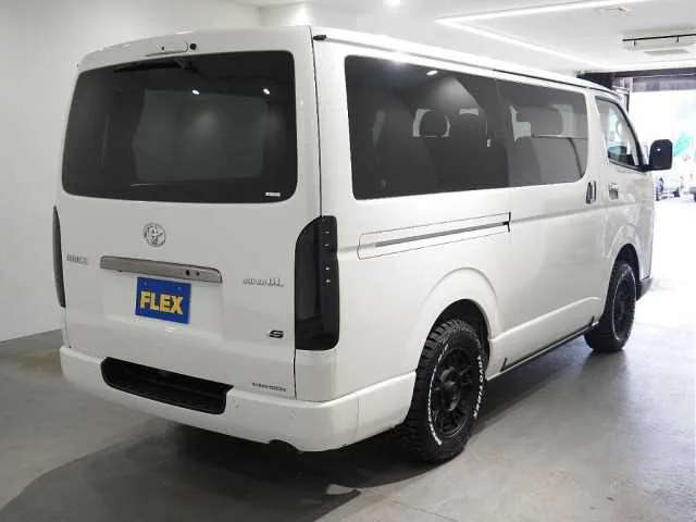Toyota Hiace Van 2025 — миниатюра 5