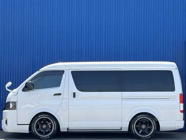 Toyota Hiace Van 2022 — миниатюра 5