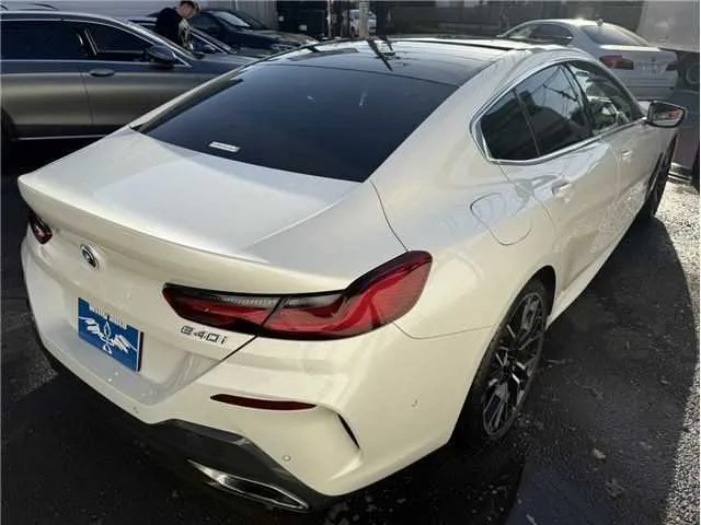 BMW 8 Series 840i Coupe MSport 2022 — миниатюра 4