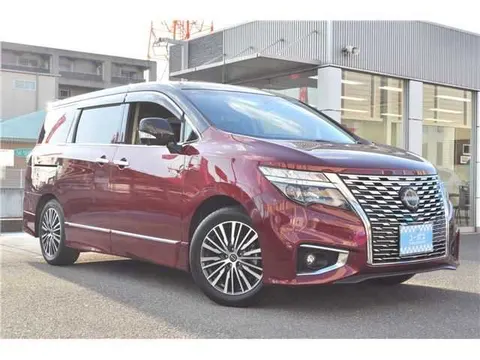 Nissan Elgrand 2023 купить в Москве
