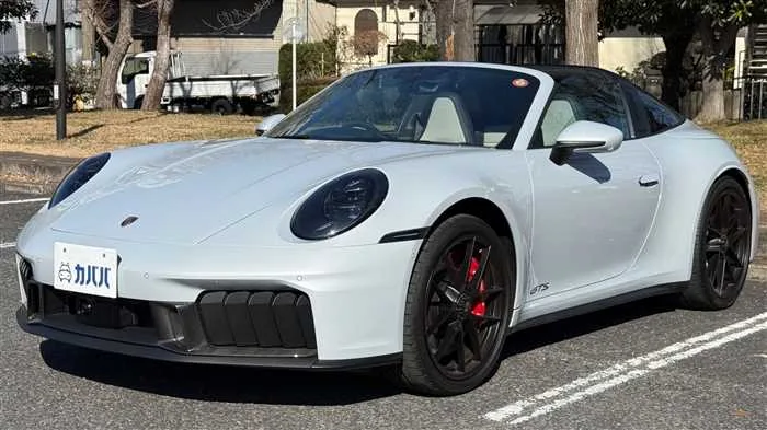 Porsche 911 4 GTS PDK 2025 — миниатюра 2