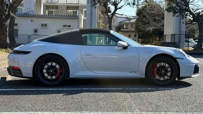 Porsche 911 4 GTS PDK 2025 — миниатюра 3
