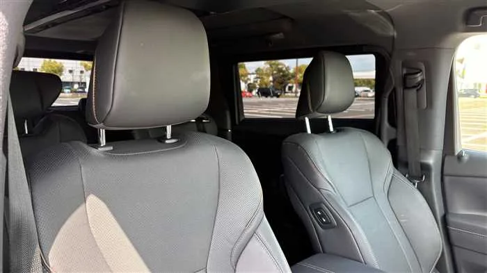 Toyota Alphard Z 2023 — миниатюра 3