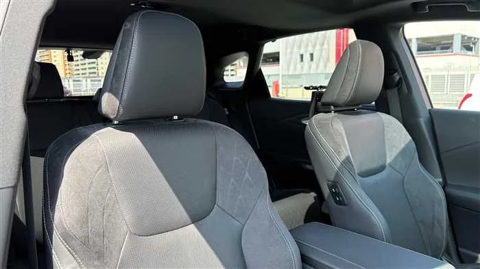 Lexus RX 350h L 4WD 2023 — миниатюра 3