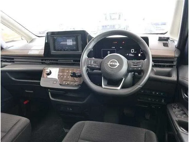 Nissan Serena 2025 — миниатюра 3