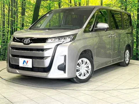 Toyota Noah 2023 купить в Москве