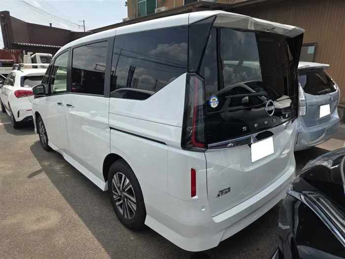 Nissan Serena HighwayStarV 2025 — миниатюра 2