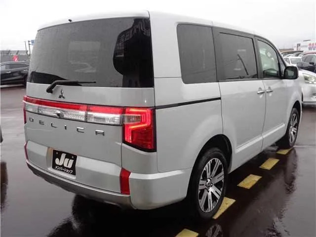 Mitsubishi Delica D:5 P 2024 — миниатюра 2