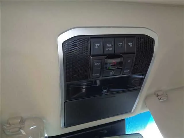 Toyota Land Cruiser ZX 2023 — миниатюра 4