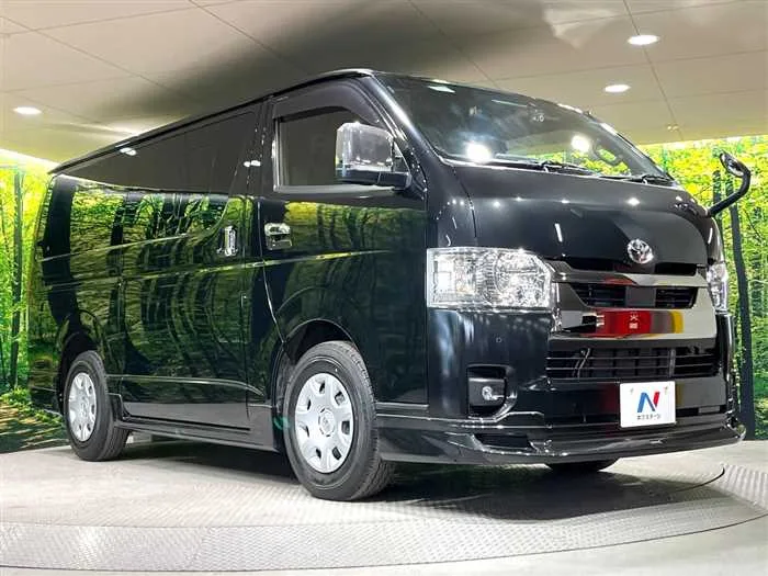 Toyota Hiace Van 2023 — миниатюра 3