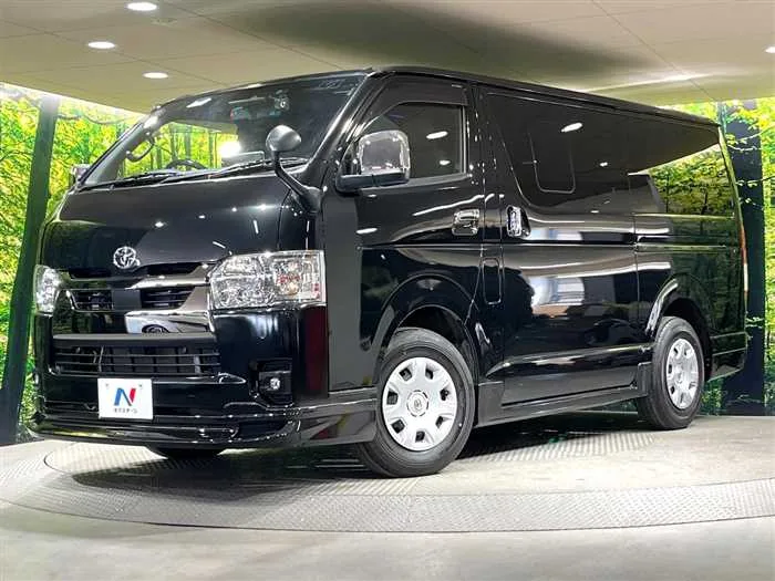 Toyota Hiace Van 2023 — фото 1, купить с доставкой в Москву