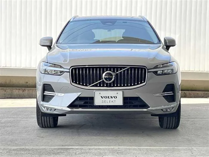 Volvo XC60 2022 — миниатюра 5