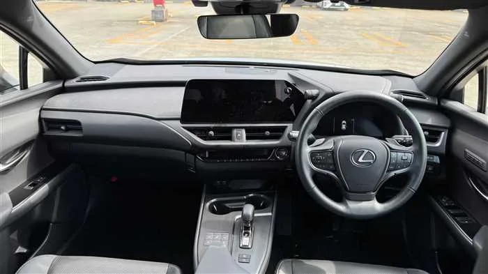 Lexus UX 300h L 2024 — миниатюра 5