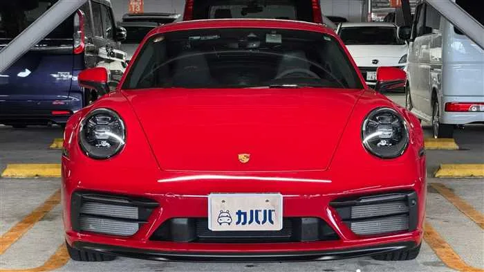 Porsche 911 GTS 2023 — миниатюра 2