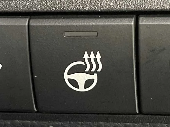 Toyota Corolla Sedan 2024 — миниатюра 4