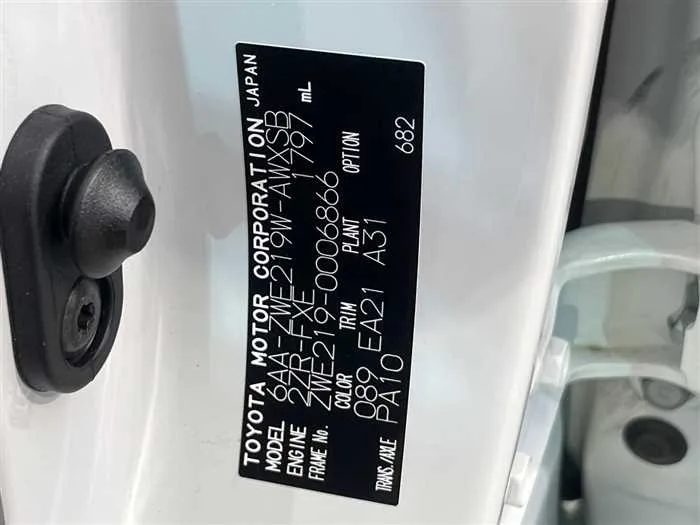 Toyota Corolla Sedan 2023 — миниатюра 2