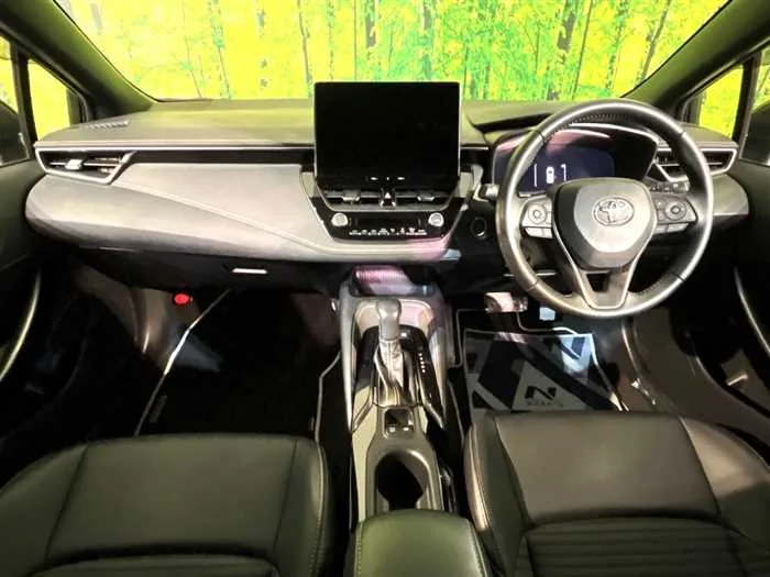 Toyota Corolla Sedan 2023 — миниатюра 5