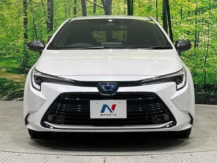 Toyota Corolla Sedan 2023 — миниатюра 3