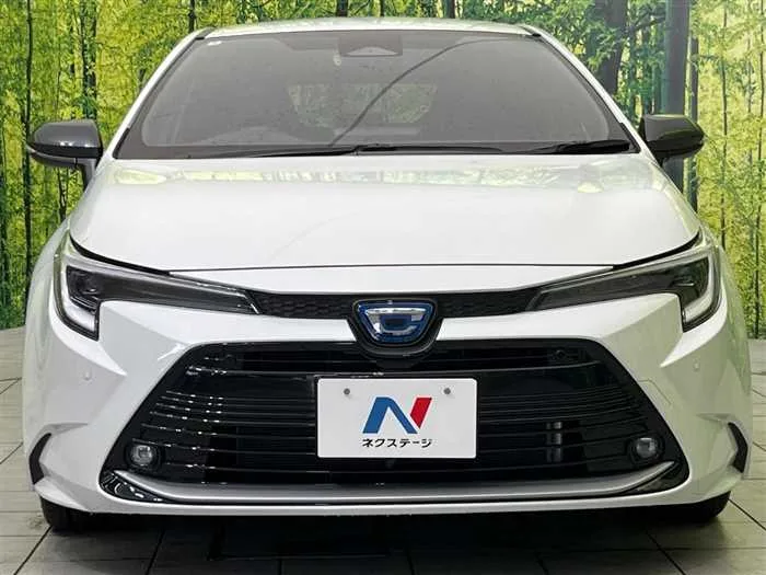 Toyota Corolla Sedan 2024 — миниатюра 3