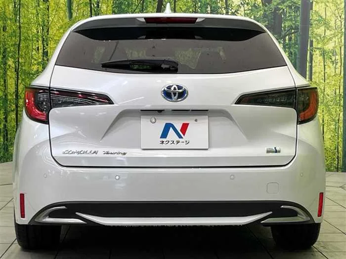 Toyota Corolla Sedan 2024 — миниатюра 4