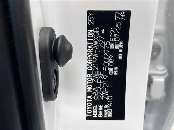 Toyota Corolla Sedan 2025 — миниатюра 2