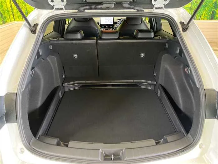 Toyota Corolla Sedan 2025 — миниатюра 4