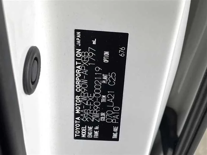 Toyota Noah 2022 — миниатюра 2