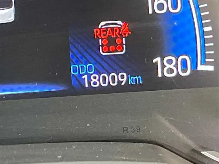 Toyota Voxy 2022 — миниатюра 3