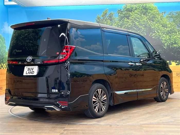 Toyota Noah 2023 — миниатюра 3