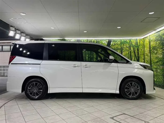 Toyota Noah 2023 — миниатюра 5