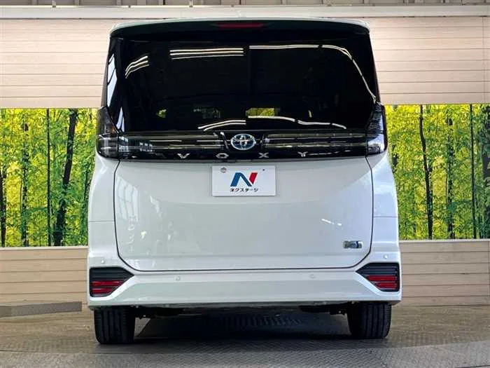 Toyota Voxy 2024 — миниатюра 4