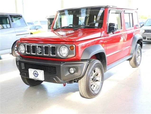 Suzuki Jimny NOMADEFC 2025 — фото 1, купить с доставкой в Москву