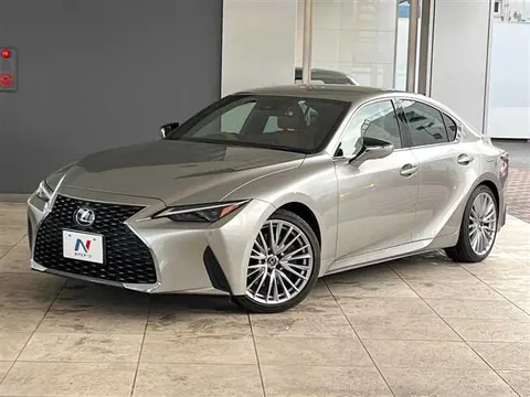 Lexus IS 2023 купить в Москве