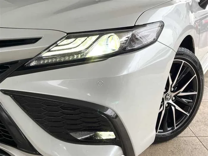 Toyota Camry 2023 — миниатюра 3