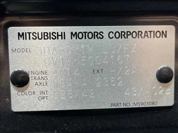 Mitsubishi Delica D:5 2024 — миниатюра 2