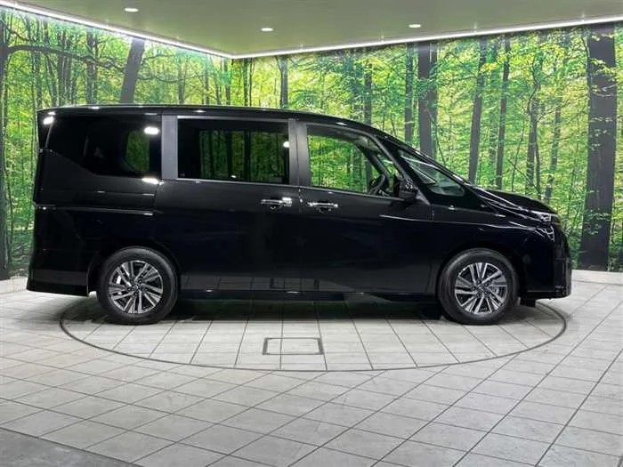 Nissan Serena 2025 — миниатюра 5