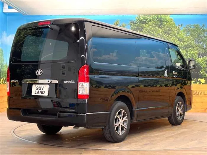 Toyota Hiace Van 2023 — миниатюра 5