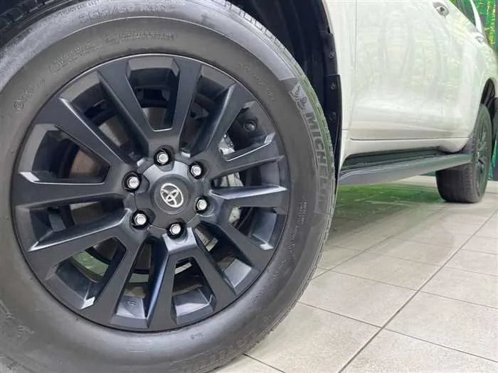 Toyota Land Cruiser Prado 2023 — миниатюра 2