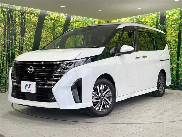 Nissan Serena 2024 — фото 1, купить с доставкой в Москву