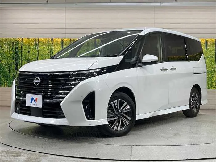 Nissan Serena 2024 — фото 1, купить с доставкой в Москву