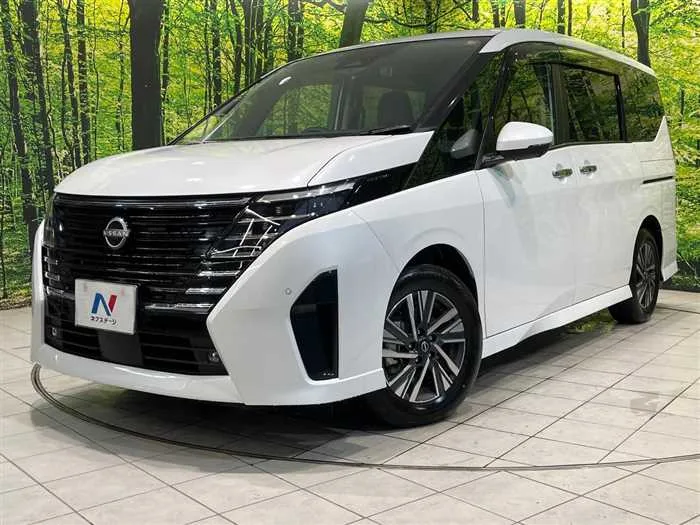 Nissan Serena 2024 — фото 1, купить с доставкой в Москву